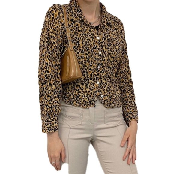 Zara Tops - ❤️ ZARA leopard print button-down blouse SIZE SMALL